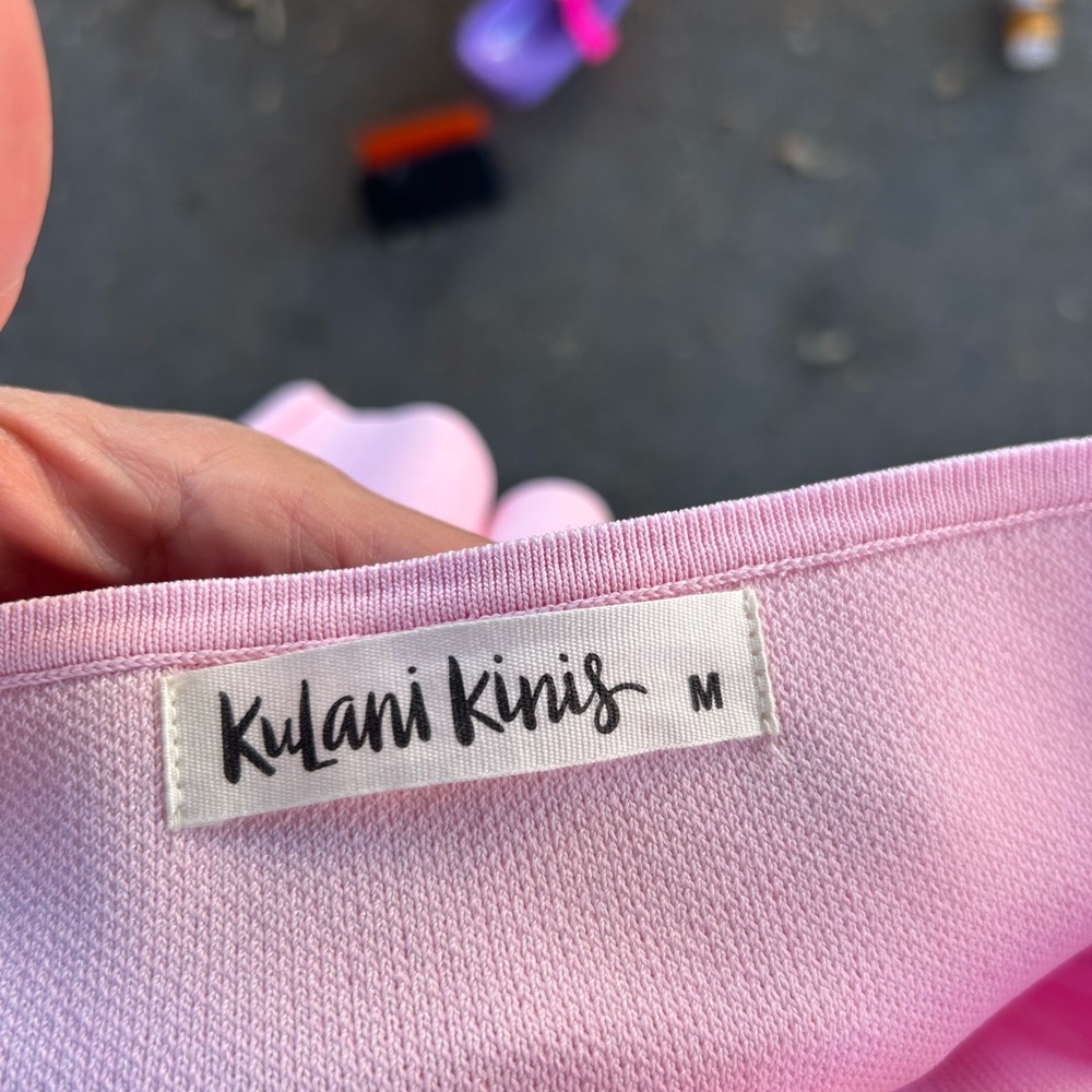 Kulani Kinis Floral Crop Top - Picture 6 of 6